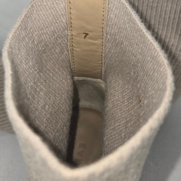 EVERLANE WOMEN'S THE GLOVE RIBBED KNIT ANKLE BOOTS BONE SIZE 7 - Picture 6 of 10